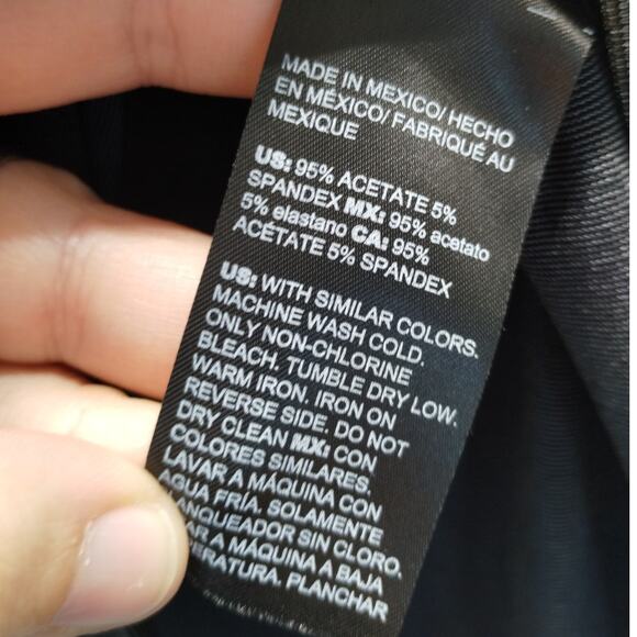 Chico's Travelers Size Large (2) Dark Gray Long Bell Sleeves Packable Slinky Top - Picture 5 of 5